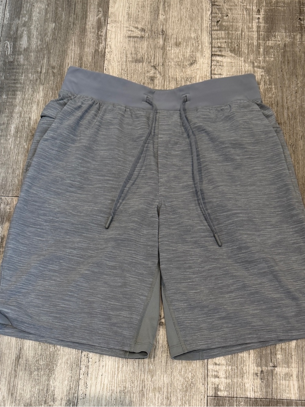 Lululemon Mens Heather Gray Short